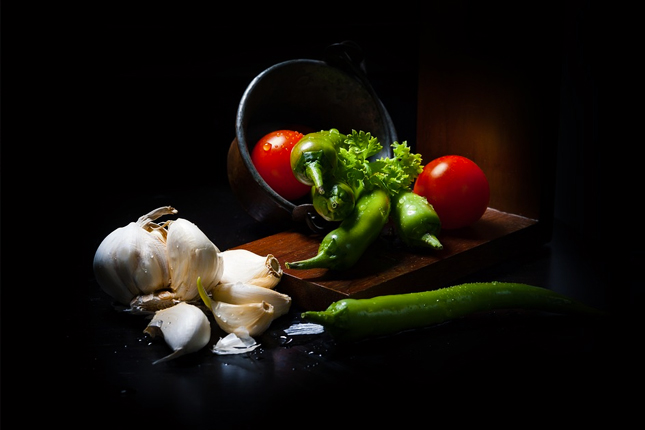 15 easy steps to create dark and moody food photography